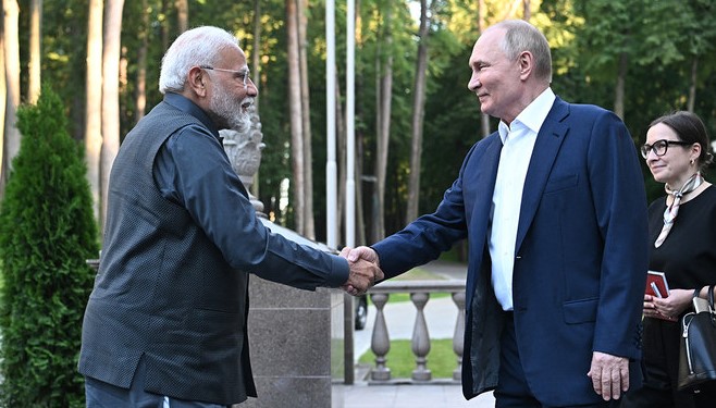 Pm- india- modi- meets-putin- as- important - russia-bilateral-begins. PM putin-and - modi- disscuses-on- the -econmic.